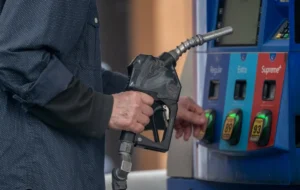 Iran War Oil Shock Drives US Inflation to 3.3%