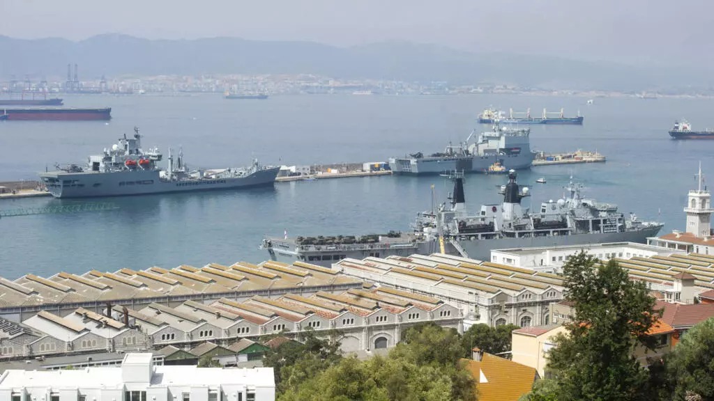 UK mine sweeper plan for Hormuz coalition move