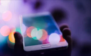 UK Social Media Curfew Planned For Teen Nights