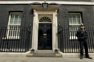 Starmer Faces Growing Labour Party Pressure
