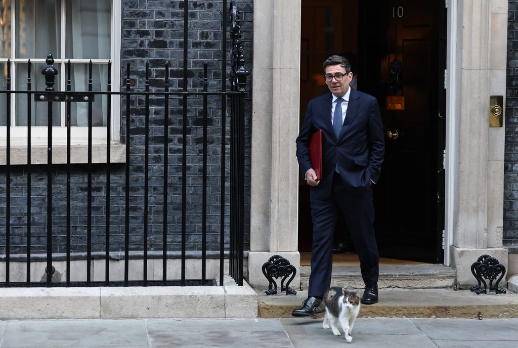 Burnham Faces Political Pressure During Commons Questions